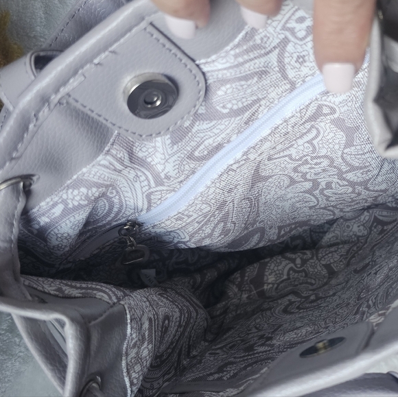 Elegant Bella Russo Bluish/Lavender Grey Backpack - Picture 4 of 5